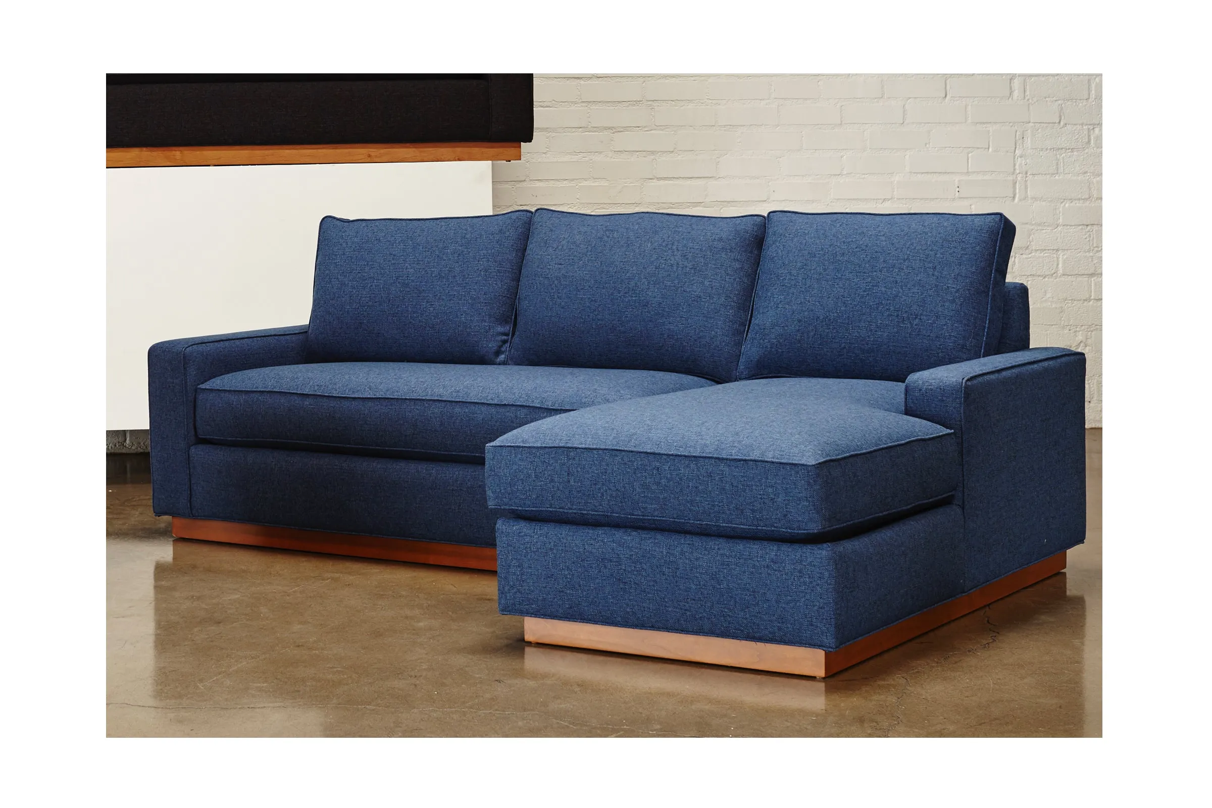 Harper 2pc Sleeper Sectional :: Leg Finish: Pecan / Sleeper Option: Memory Foam Mattress / Configuration: LAF - Chaise on the Left